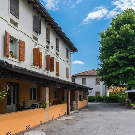 فندق Ristorante Al Donatore *